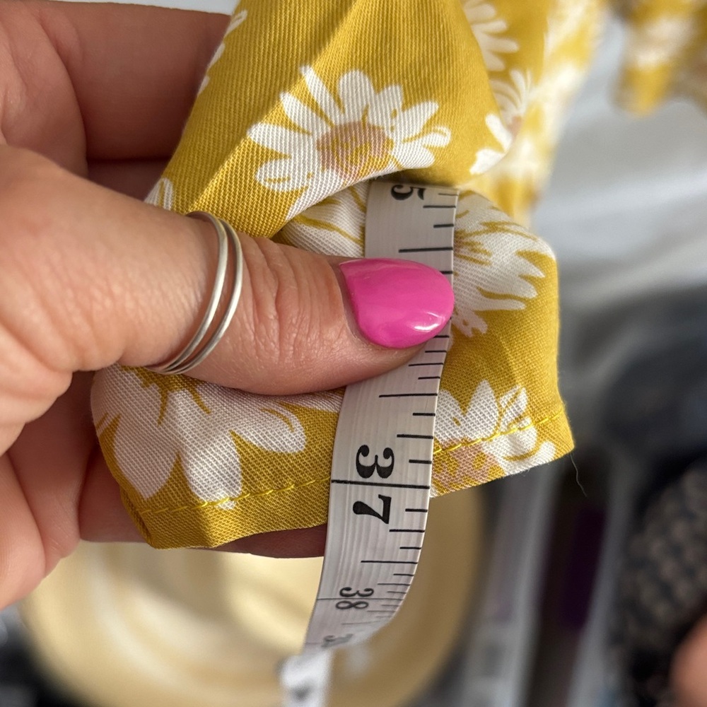 In bloom Yellow Daisy Print Puff Sleeve Midi Dress - Picture 5 of 5